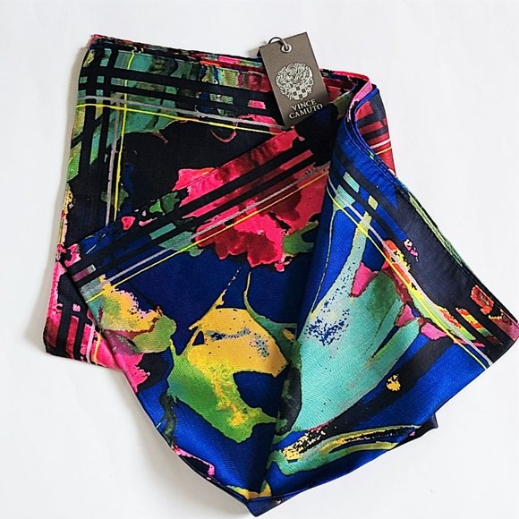 NWT Gorgeous VINCE CAMUTO Floral Print Watercolor Rose Scarf - Picture 2 of 3